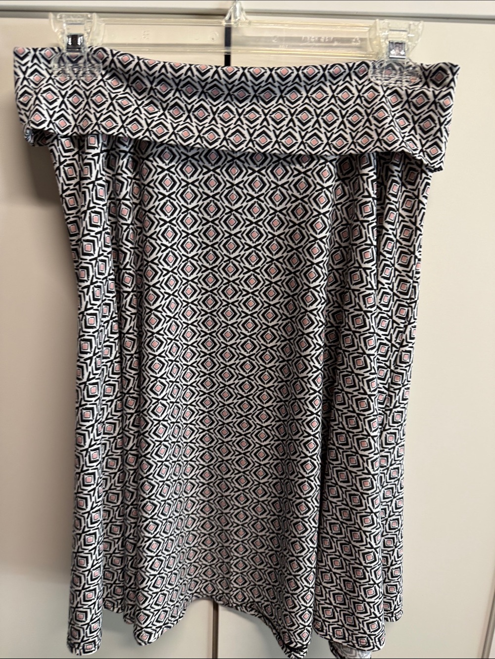 Studio M Black, White & Light Pink Geometric Print Skirt